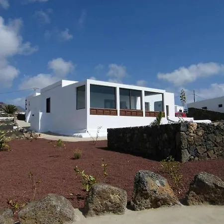Sleeps 2 Pool Wifi T691364 *