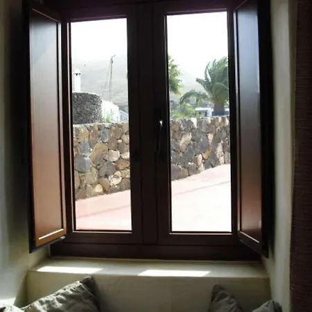 Sleeps 2 Pool Wifi T691364 Holiday home