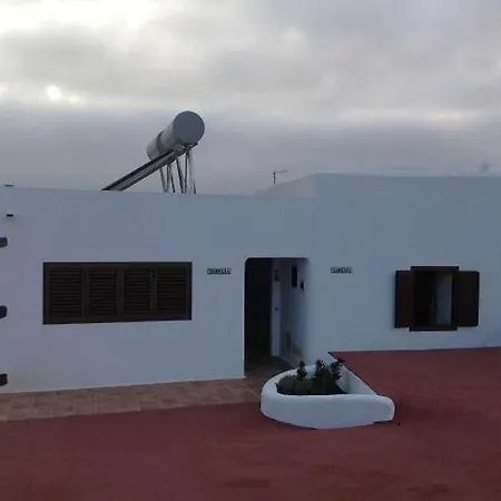 Sleeps 2 Pool Wifi T691364 *