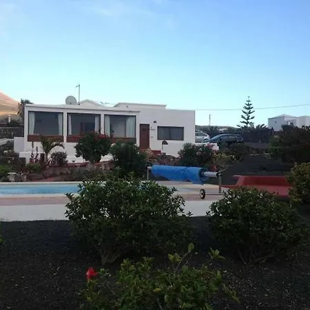Sleeps 2 Pool Wifi T691364