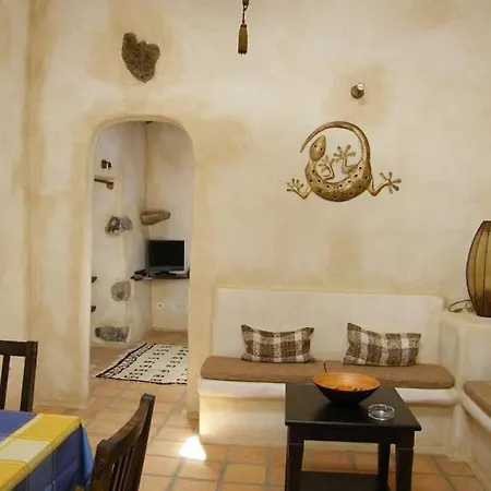 Sleeps 2 Pool Wifi T691364 *
