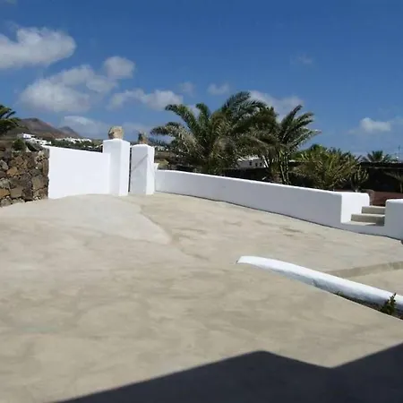 Sleeps 2 Pool Wifi T691364 Holiday home *