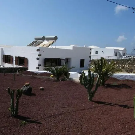 Sleeps 2 Pool Wifi T691364 *